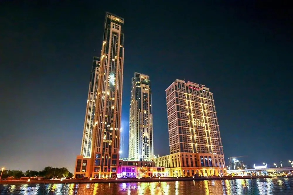 Luxury Escapes - View Of Canal & Burj Khalifa 1Br Large Premium Apt - Amna Tower 迪拜